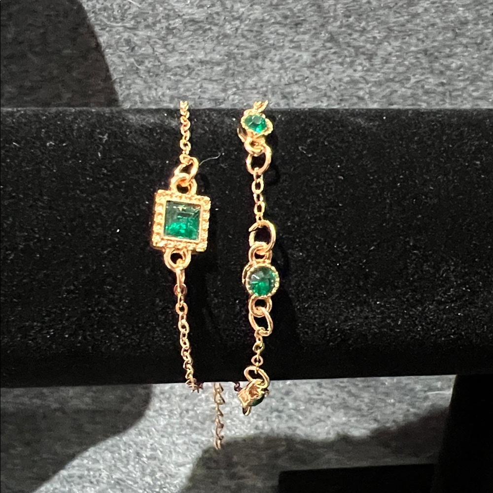 Elegant Gold bracelet set with Green rhinestones